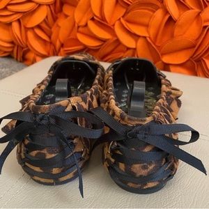 ❣️Betseyville Leopard Print Flats❣️
